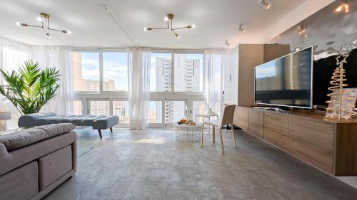 CIUDAD ANTENA blue sky apartment photo 8