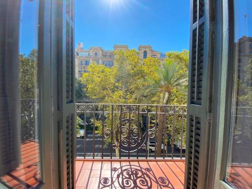 Spacious Elegant on Avenue Diagonal By MyRentalHost
