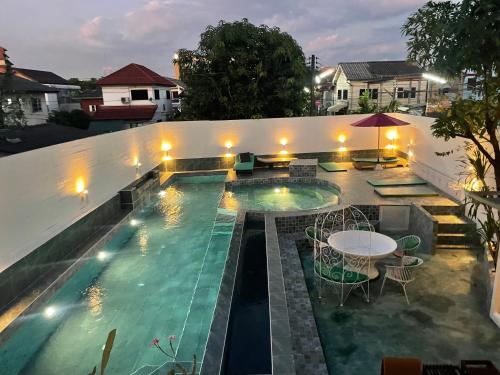 Kolam renang di atau dekat dengan Nordwind Hotel