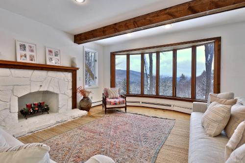 Χώρος καθιστικού στο Mountainview Escape home