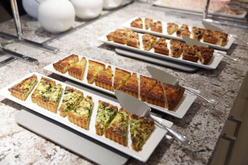 Mad på hotellet eller i nærheden