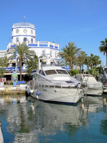 Noctua 030 El Faro Estepona 1