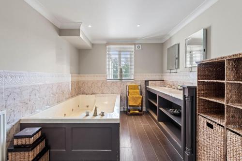 Φωτογραφία από το άλμπουμ του Home with Natural Mineral Spring Water near Stamford σε Braceborough