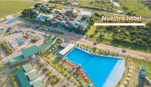 Bazén v ubytování Hotel y Spa Termas del Este nebo v jeho okolí