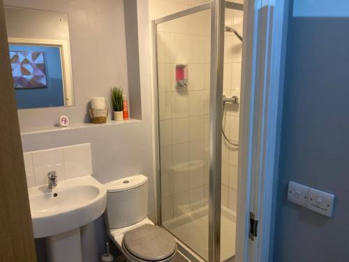 Koupelna v ubytování MCR-2bed2bathAptParkingLUX Canal