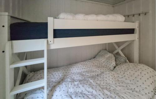 Katil atau katil-katil dalam bilik di Amazing Home In Omastrand With Wifi