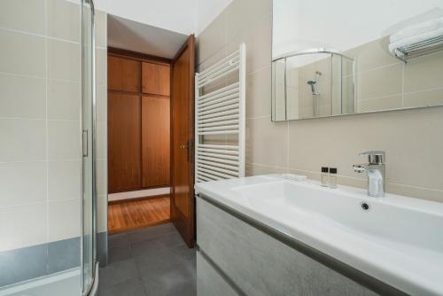 Un baño de Hotel Montecarlo