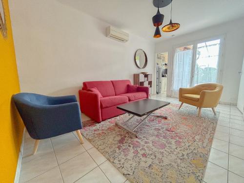 Photo de la galerie de l'établissement Maison Boulouris avec jardin, bord de mer et plage, à Saint-Raphaël