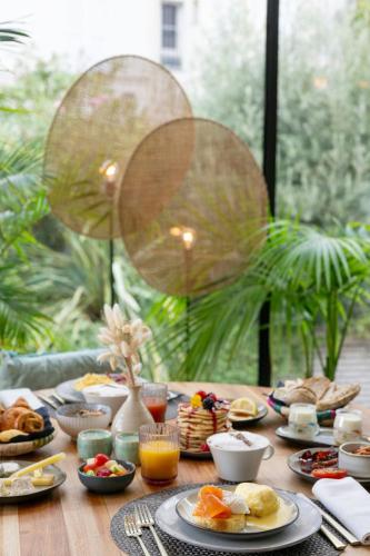 Φαγητό σε αυτό το ξενοδοχείο ή κάπου εκεί κοντά