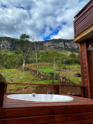 Landskap semula jadi dekat dengan rumah tamu ini
