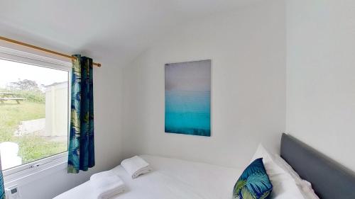 Ένα ή περισσότερα κρεβάτια σε δωμάτιο στο A17 Placerville, Riviere Towans