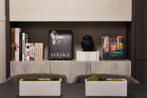 AC Hotel by Marriott Miami Airport West/Doral photo 32