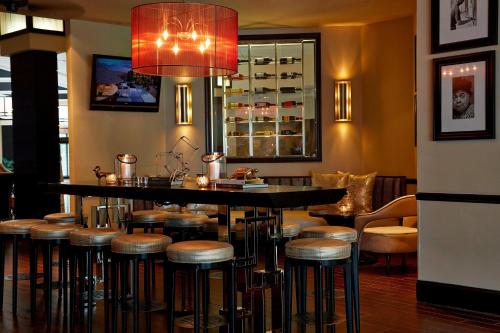 Renaissance Orlando Airport Hotel Image