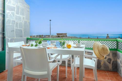 Aquarius 18 by VillaGranCanaria