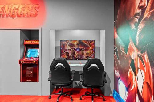 Ultimate Luxury Themed Bedrooms Game Room Pool photo 15