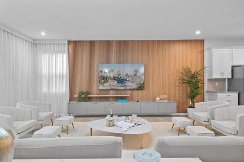 Ultimate Luxury Themed Bedrooms Game Room Pool photo 20