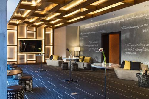 Et opholdsområde på Renaissance New York Midtown Hotel