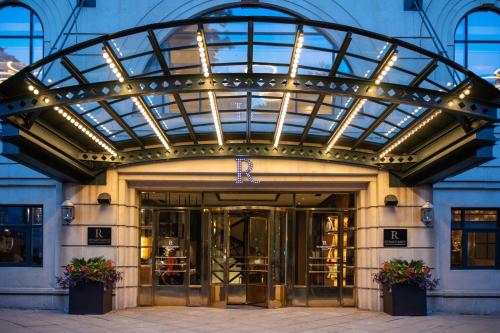 an entrance to a building with a glass ceiling at Renaissance Philadelphia Downtown Hotel in Philadelphia