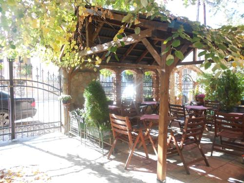 Κήπος έξω από το Villa Iva