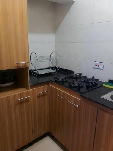 Una cocina o zona de cocina en Becktab - Comfort Apartments Surulere