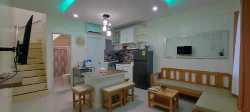 Amelia's Place 2 Bedroom Apartment P1B1L8