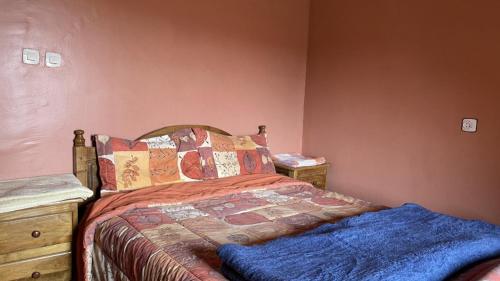 Cama o camas de una habitación en Riad Bouchahoud Hotel in Telouet