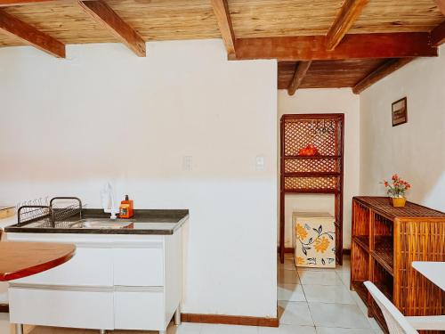 Kuchyň nebo kuchyňský kout v ubytování Guedes Residence