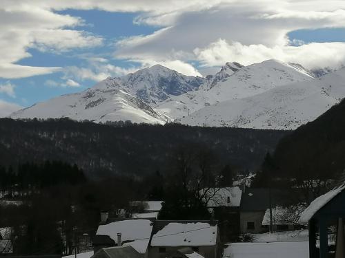 Appartement Pyrénées Sainte-marie de campan proche la Mongie avec parking couvert privatif