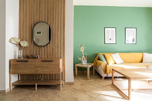 Ariadnes cosy apartment- walk everywhere