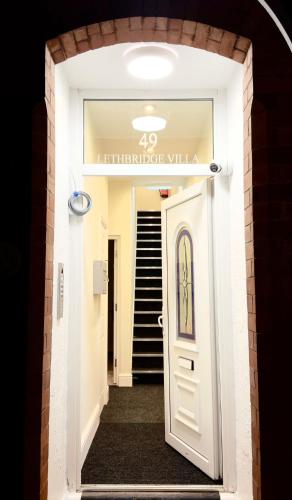 Φωτογραφία από το άλμπουμ του Lethbridge Villa 49 Apartment 3 Super Fibre WiFi, Free parking στο Southport