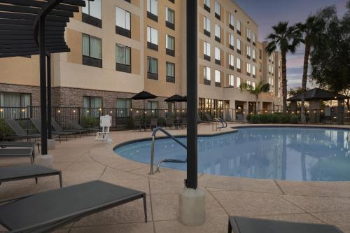 Residence Inn Phoenix North Happy Valley Image