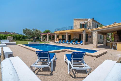Villa Can Patriarca with Pool, Garden, Mountain Views, Only Families
