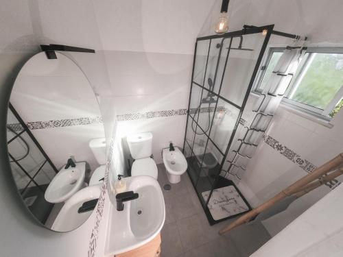 Et badeværelse på O seu refúgio no coração de Belém