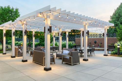 Ruang duduk di Courtyard by Marriott Madison West / Middleton