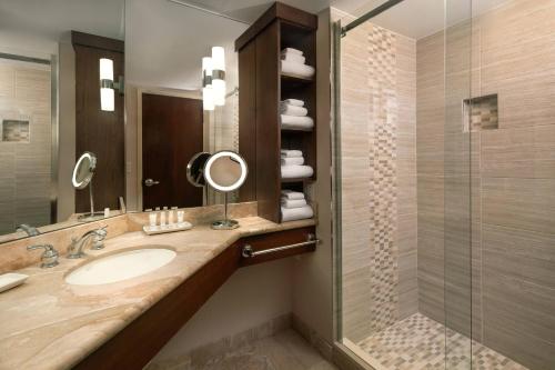 Marriott Salt Lake City Center Image
