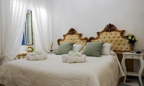 Giallo Napoletano Home