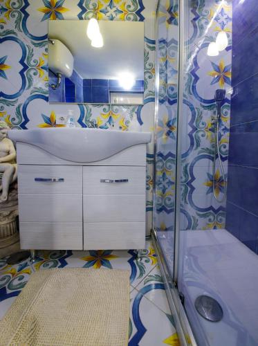 Giallo Napoletano Home
