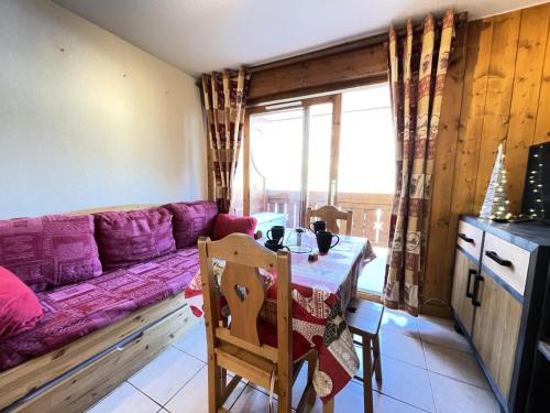 Photo de la galerie de l'établissement Résidence Le Schuss 1 - Appartement au pied des pistes avec vue sur les montagnes MAE-7441, à Flumet