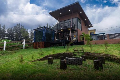 Gallery image of Ventana Paraíso Cabaña con Jacuzzi in Alajuela City