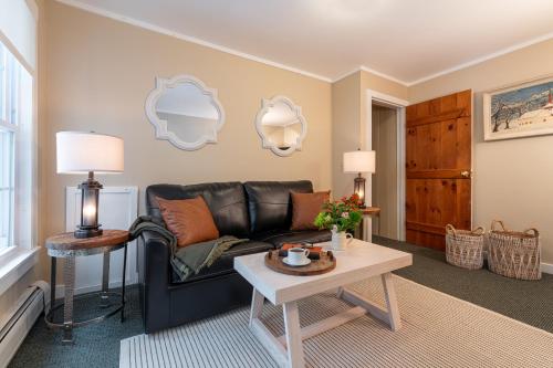 Χώρος καθιστικού στο Tucker Hill Lodge