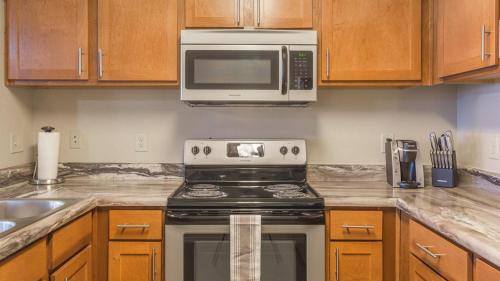 JenksLanding at The Reserve at Elm - 2 Bedrooms in Jenks的相册照片