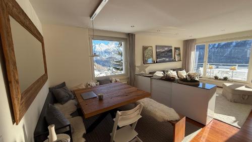Posezení v ubytování Fantastic Panorama flat in Sankt Moritz