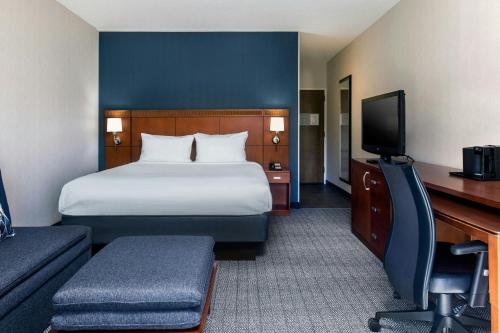 Courtyard by Marriott Phoenix Airport Image