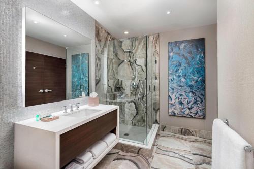 The Westin Harbour Castle, Toronto Image