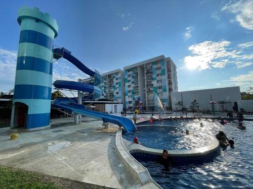 Het zwembad bij of vlak bij Apartamento Familiar