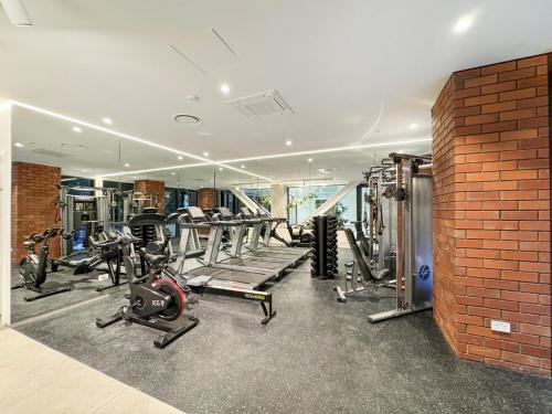 Γυμναστήριο ή/και όργανα γυμναστικής στο Brand New Apartment CBD High Rise With Ocean View on the Doorstep of Courtenay Place
