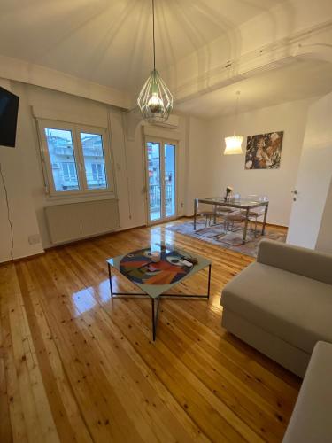 Modern, centrally located apartment