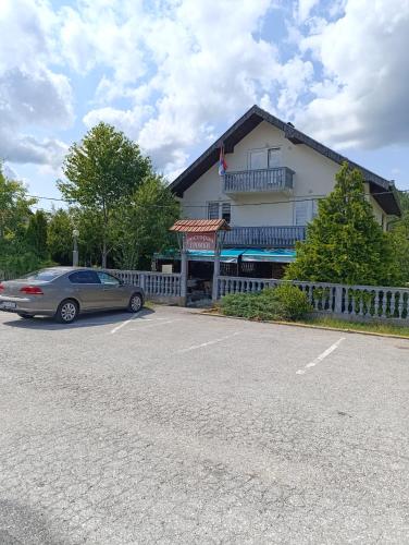 Gallery image of Brvnara Gromki - Mountain house in Han Pijesak