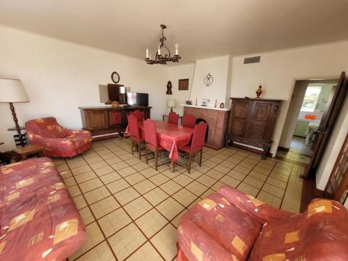 Photo de la galerie de l'établissement Maison vacances à Notre-Dame-de-Monts - 6 pers, proche plage, WIFI, animaux admis, parking - FR-1-540-302, à Notre-Dame-de-Monts