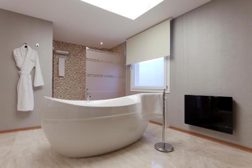 Koupelna v ubytování Orucoglu Oreko Hotel